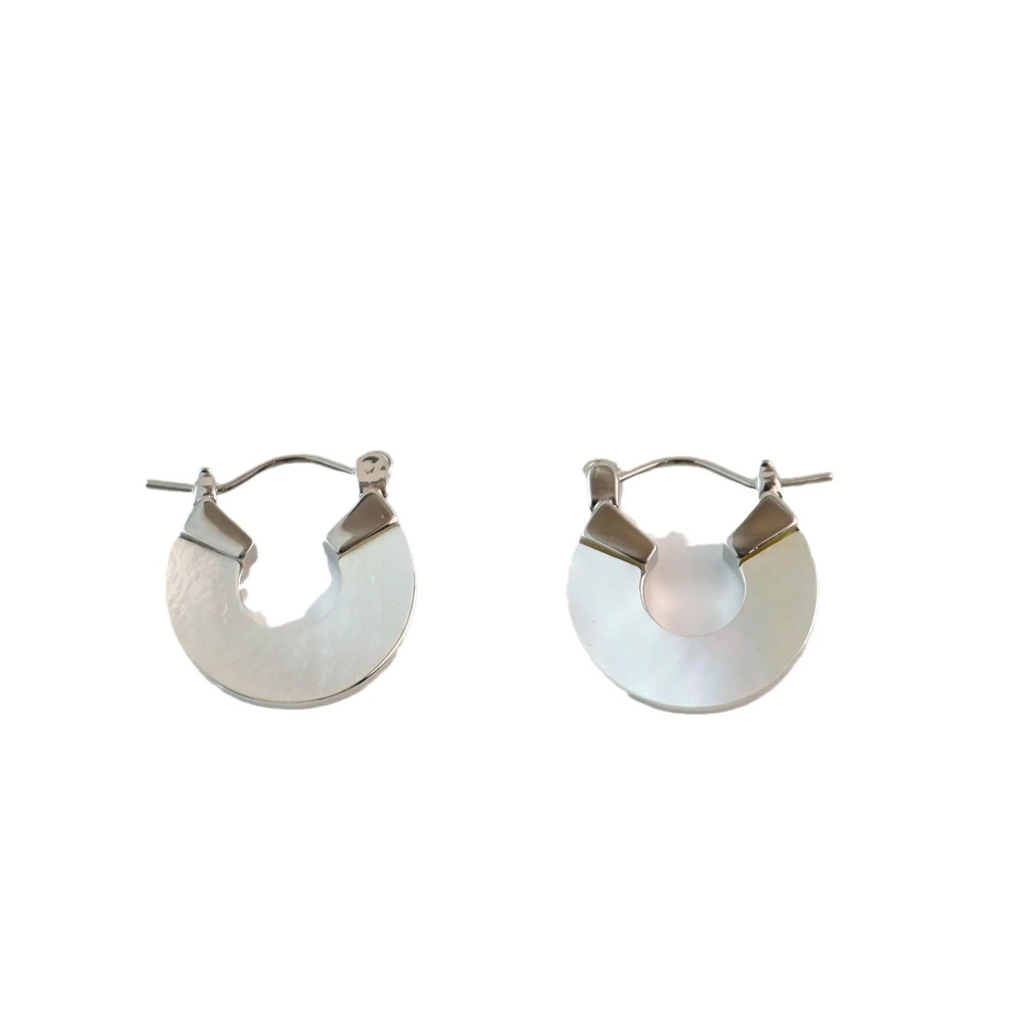 2024 New Natural Silver White Fritillaria Unique Earrings for Women in Autumn and Winter Light Luxury High end Earrings