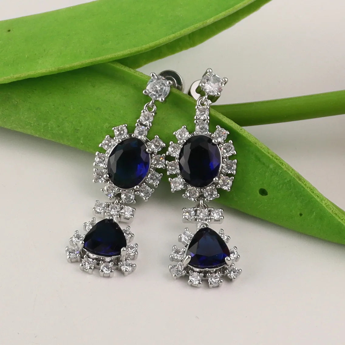 Light luxury, grand and luxurious, super sparkling zircon full set earrings, banquet socialite earrings