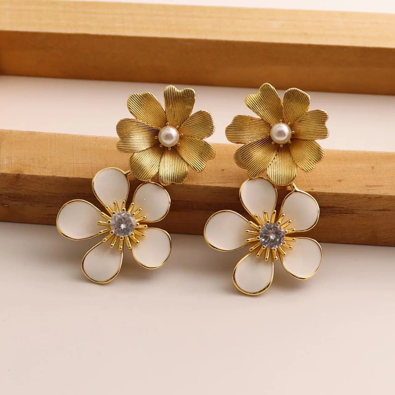 Light luxury, grand atmosphere, high-end feeling, colorful enamel glaze flower earrings, exaggerated and unique personality