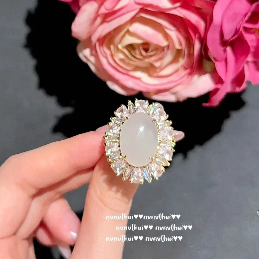 Lychee Frozen White Chalcedony Egg Surface Ring, Water Spirit, Plated with 18K Gold, Ice Clear Powder Chalcedony Zircon Ring.