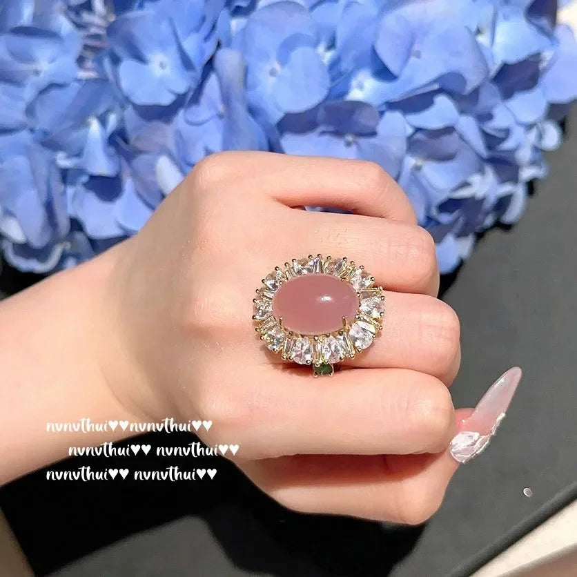 Lychee Frozen White Chalcedony Egg Surface Ring, Water Spirit, Plated with 18K Gold, Ice Clear Powder Chalcedony Zircon Ring.