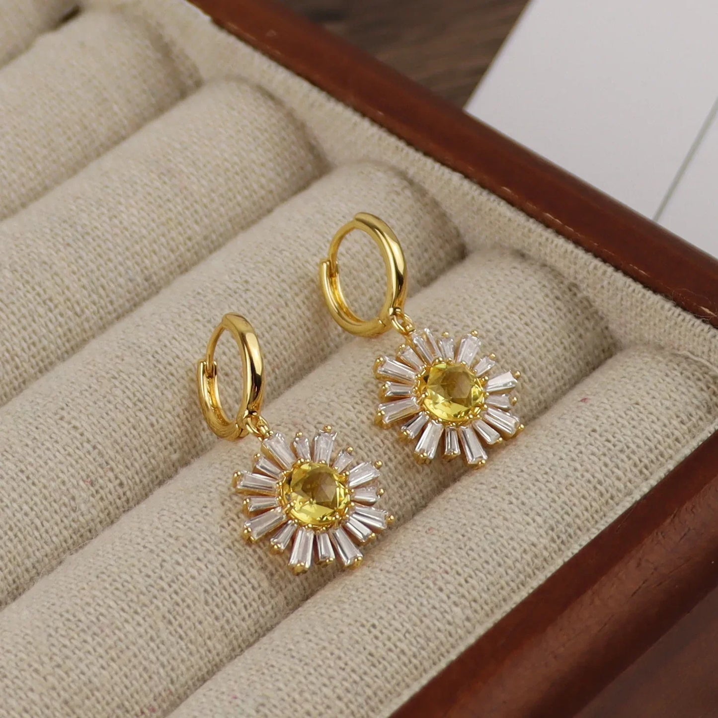 New Sunflower Gold-plated Earrings Inlaid with Zircon Temperament Versatile Earrings