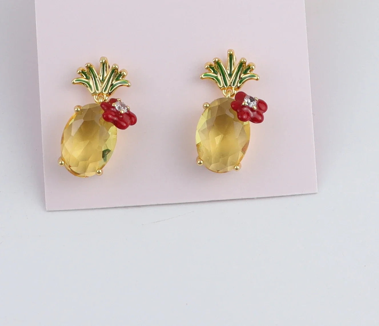 Niche Design Fresh and Versatile Fruit Series Copper Gold-plated Zircon Inlaid Three-dimensional Pineapple High-end Earrings