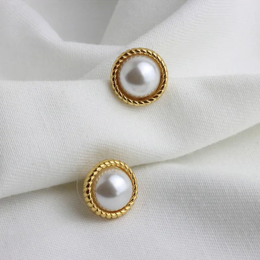 Retro Stud Earrings Female Internet Celebrity Medieval Temperament Advanced Sense French Personality Simple Explosion