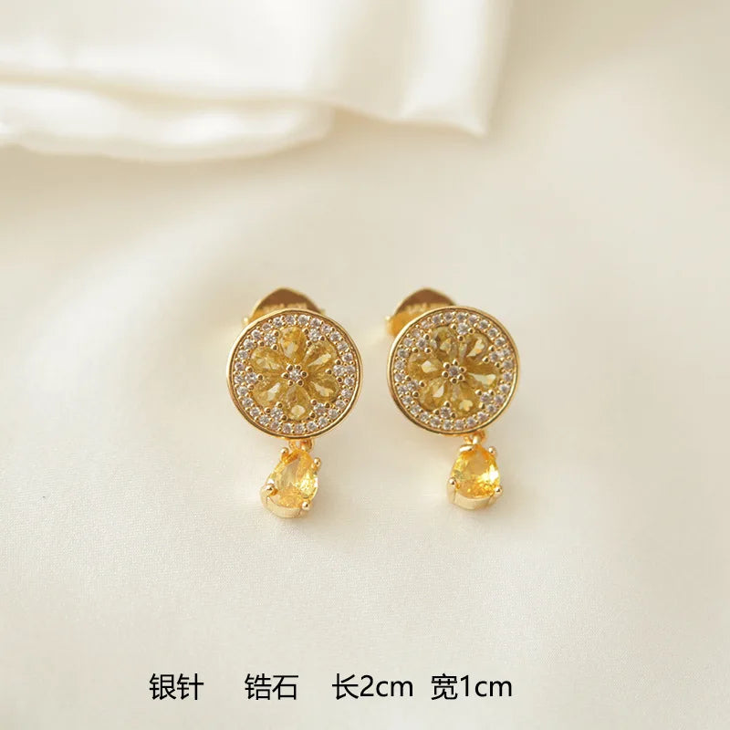 Vintage Round Stud Earrings with Zircon Inlay Earrings Are Fashionable and Luxurious and Versatile