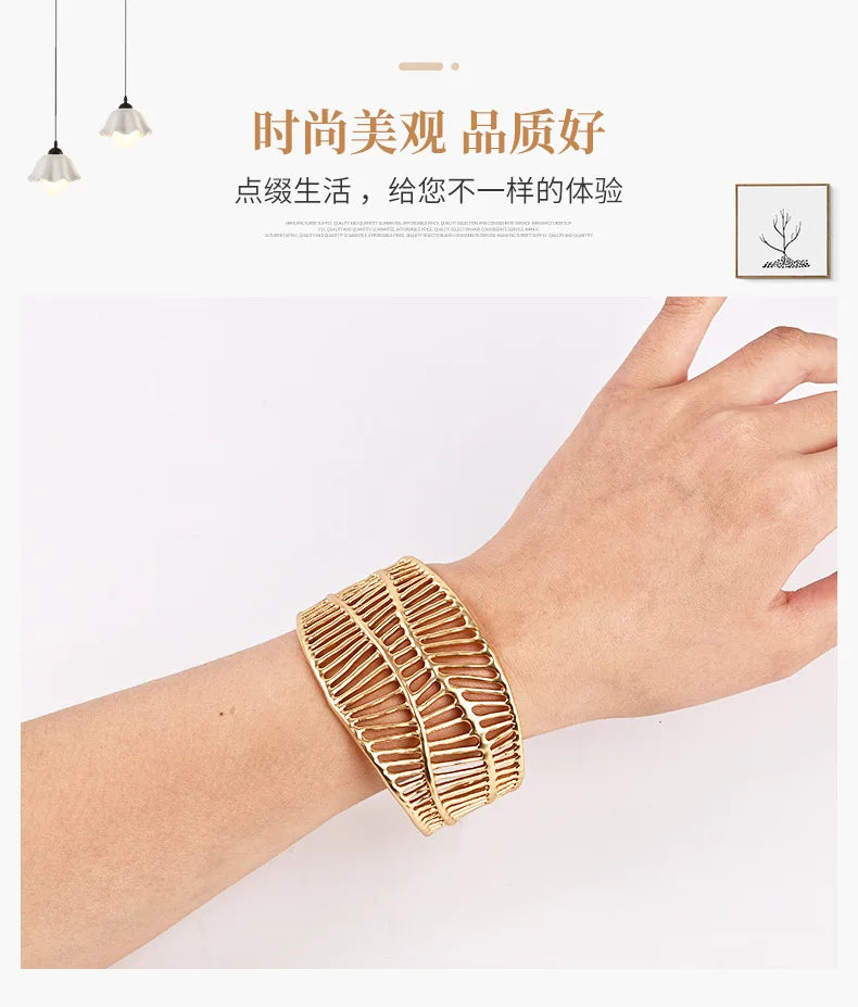 Hollow Texture Personalized Metal Wind Copper Plated Real Gold Opening Bracelet