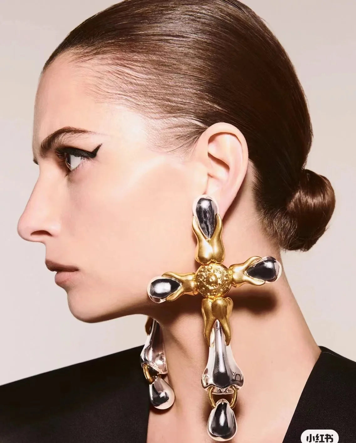 High-end Catwalk Abstract Facial Stud Earrings Brooch Series, Heavy Industry High Quality