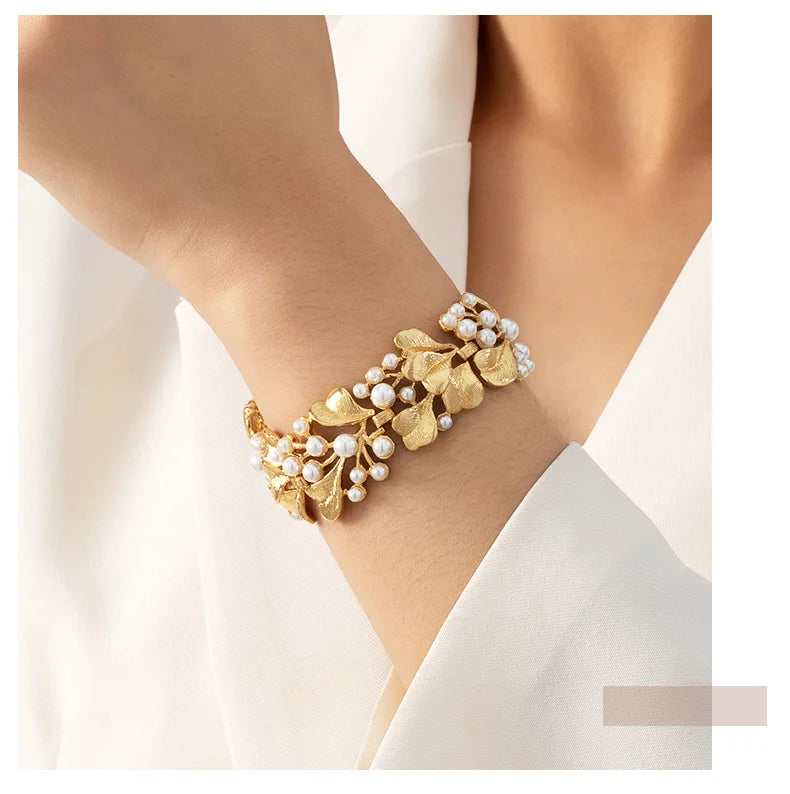 Literary and Retro Medium and Ancient Style  Pearl Bracelet