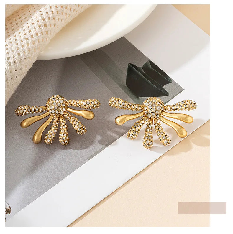 Geometric Stud Earrings Heavy Industry Retro Light Luxury Fashion Medieval