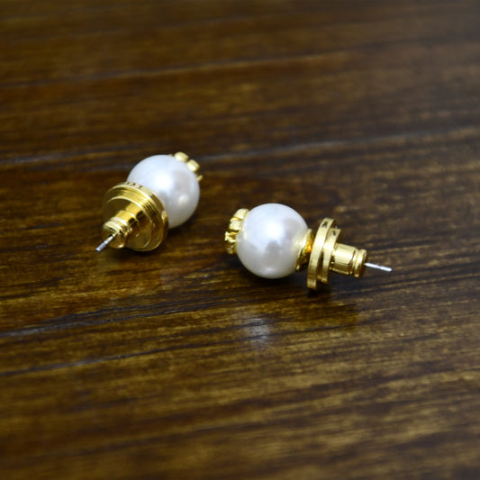 Simple Pearl Earrings Temperament Light Luxury Earrings