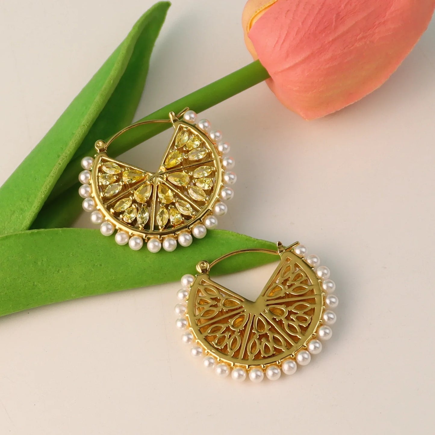 Small niche design with hollowed out rhinestones inlaid with artificial pearls, lemon flower earrings,  luxury style earring