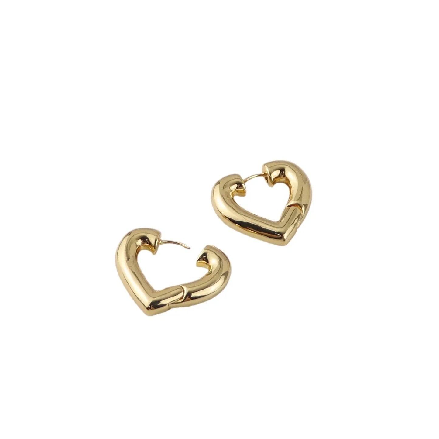 Sweet Metal Heart Earrings Internet celebrity Fashion Versatile Gold Silver Earrings Premium French Stud Earrings