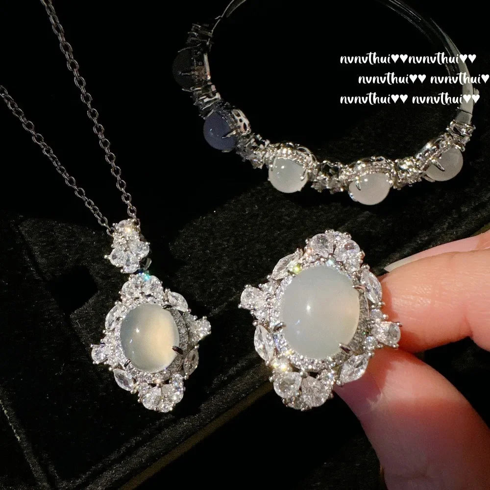 White Moonlight Lychee Frozen White Chalcedony Starlight Necklace,18K Gold Plated, High Ice Egg Surface Flower Bracelet